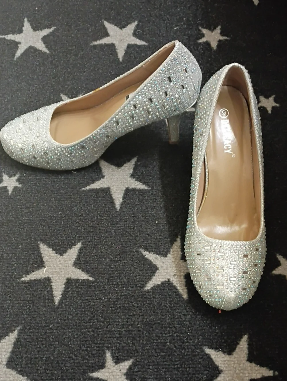 Delicacy Sparkling Ivory Crystal Heels